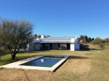 Casa Alquiler 4 ambientes 2 años, 1345m2, 2 cocheras, Felix Fernandez, Duggan, Buenos Aires | Argenprop