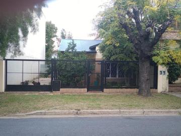 Casa Alquiler 4 ambientes 50 años, Oeste, 3 cocheras, Cisneros 1200, Ramos Mejia, Buenos Aires | Argenprop