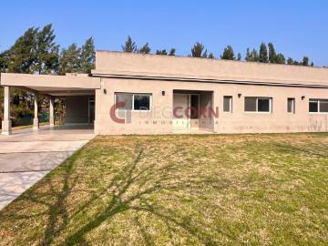 Casa Alquiler 4 ambientes 8 años, 1018m2, 6 cocheras, Acceso Oeste Km 47, Terravista | Argenprop