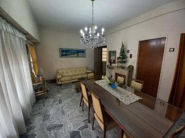 Casa Alquiler 50 años 3 ambientes, 200m2, 3 cocheras, Albariños 2600, Ramos Mejia, Partido de La Matanza | Argenprop