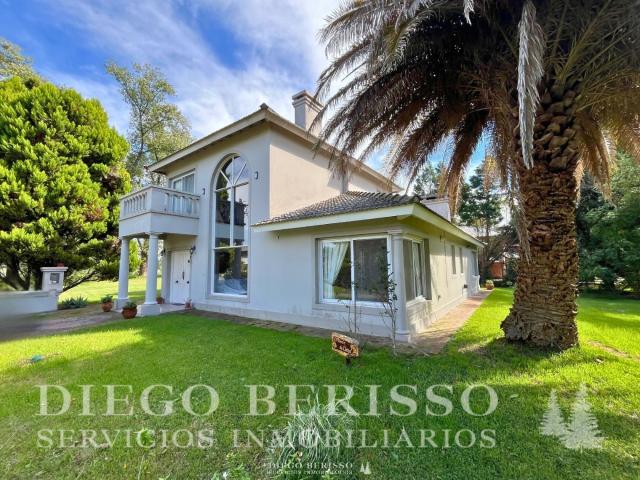 Casa Alquiler 5 ambientes 30 años, con balcón, 1 cochera, Larena Country Club 0, Los Cardales | Argenprop