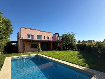 Casa Alquiler 5 años 5 ambientes, 1 cochera, 260m2, Ayres Plaza 100, Ayres Plaza, Pilar | Argenprop