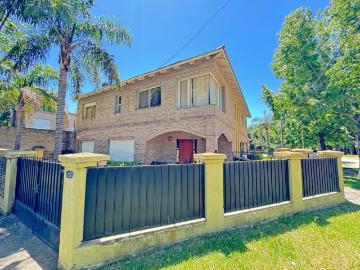 Casa Alquiler 6 ambientes 15 años, 760m2, 3 cocheras, Fisherton, Santa Fe | Argenprop
