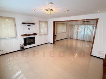 Casa Alquiler 6 ambientes, 1 cochera, Calle 151 300, Berazategui, Buenos Aires | Argenprop