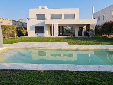 Casa Alquiler 6 ambientes, 2 cocheras, Av. Arturo Illia 1515, S2132 Funes, Santa Fe 1500, Centro | Argenprop