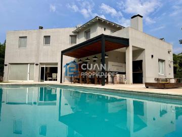 Casa Alquiler 6 ambientes, 300m2, 3 cocheras, La Caballeriza, La Caballeriza, Buenos Aires | Argenprop
