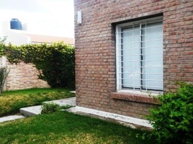 Casa Alquiler 6 años 3 ambientes, 1 cochera, 110m2, Barrio Los Lapachos Manzana 11 Casa 8 0, La Punta | Argenprop