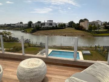 Casa Alquiler 6 años 5 ambientes, 325m2, 6 cocheras, Los Robles 5900, Terralagos, Canning | Argenprop