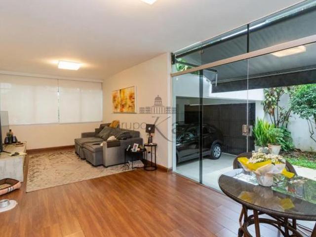 Casa Alto da Boa Vista 3 Dormitórios 200m²