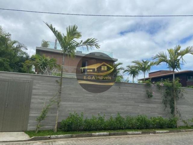 Casa alto padrão na praia da Baleia