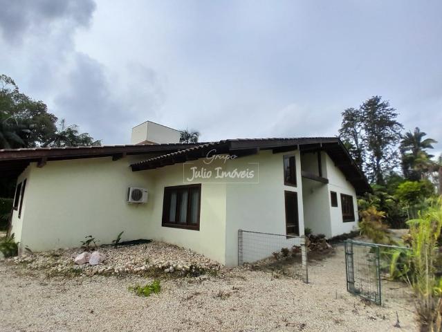 Casa alto padrão no Centro de Brusque