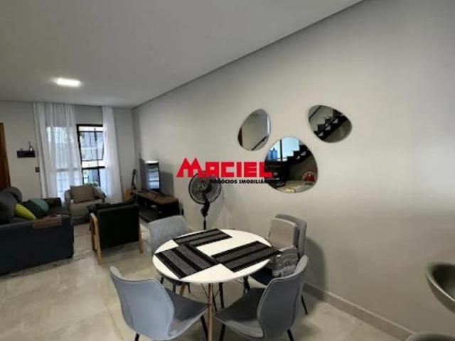 Casa Alto Padrão no Condomínio Bosque dos Manacás, em Jacarei, com AT200m², AC182m², churrasqueira
