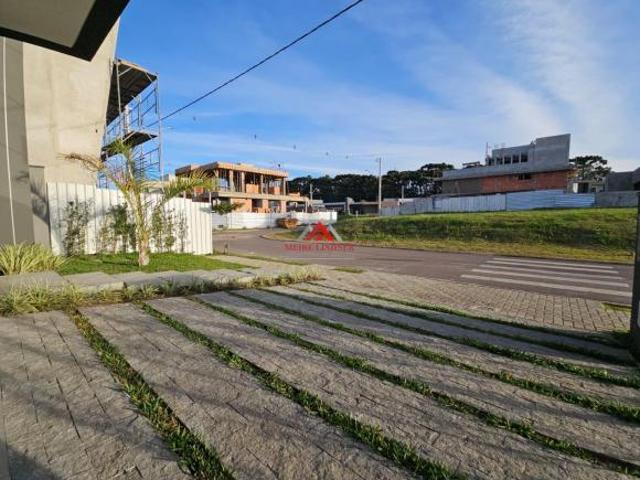 Casa Alto Padrão com 03 Suítes e 224m², no condomínio mais completo da cidade