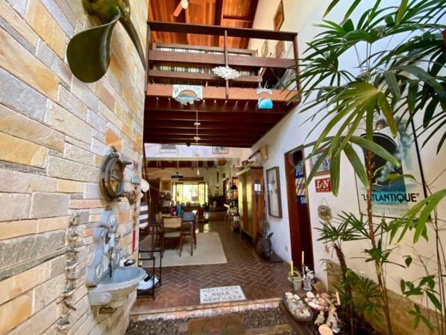 Casa Alto Padrão em Guaecá a menos de 100m do mar, São Sebastião/SP