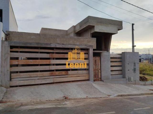Casa alto padrão para terminar 3 suítes no Parque Alvorada
