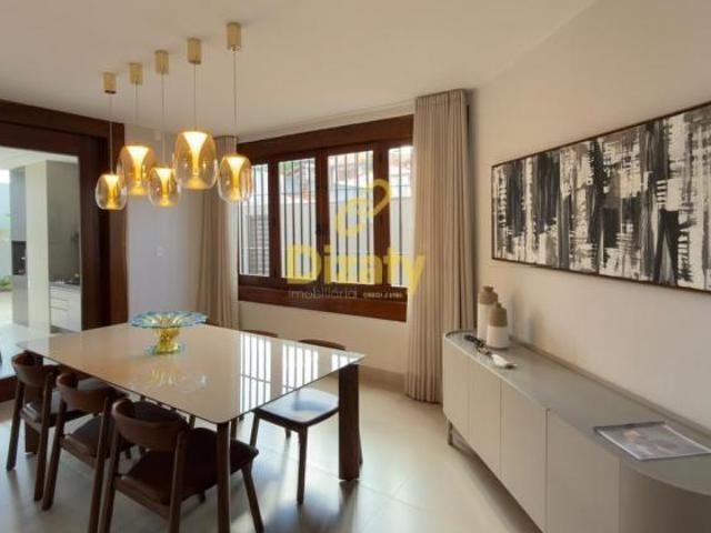 CASA DE ALTO PADRÃO NO BAIRRO MANGABEIRAS COM 5 QUARTOS