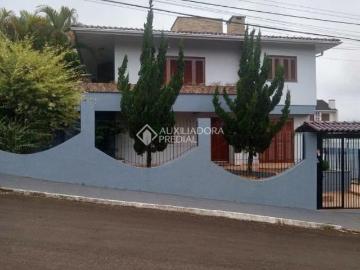 Casa alto padrão 05 dormitórios 03 suítes Bairro Montanha Lajeado/RS