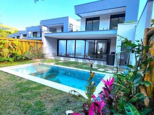 Casa Alto Padrão 4 Suítes Toque Toque Pequeno em São Sebastião SP