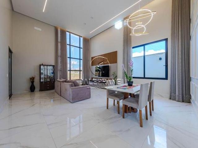 CASA ALTO PADRÃO 4 QUARTO