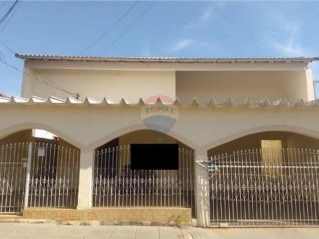 Casa Alugar, 4 Dormitórios localizado em Centro, Tupã, São Paulo, 17605253 | Brasil