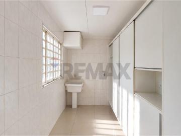 241 Área Útil Casa Alugar, 4 Dormitórios localizado em Vila Guimarães, Sorocaba, São Paulo, 18075220 | Brasil