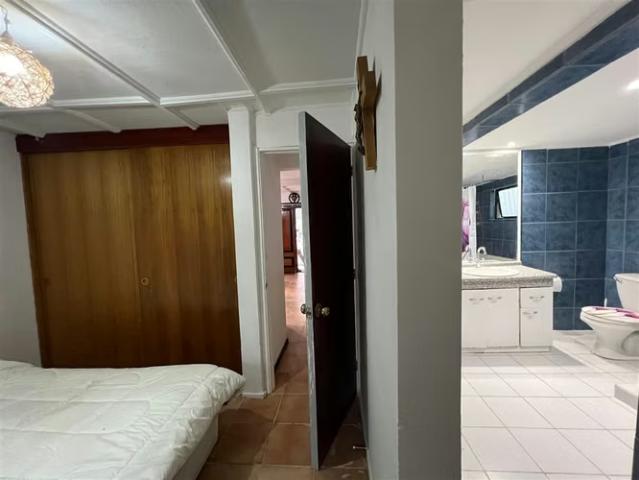 CASA Alvaro casanova con Avenida jose arrieta | 5 dormitorios por 300000. 00 en Peñalolén