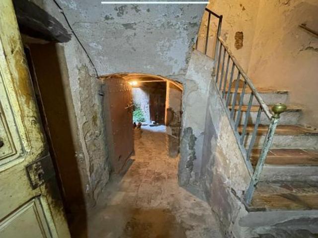 CASA AMB PORTALADA MEDIEVAL INTEGRADA A SANTA COLOMA DE QUERALT
