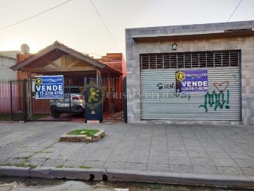 CASA AMERICANA 3 AMB. c/ PATIO Y COCHERA