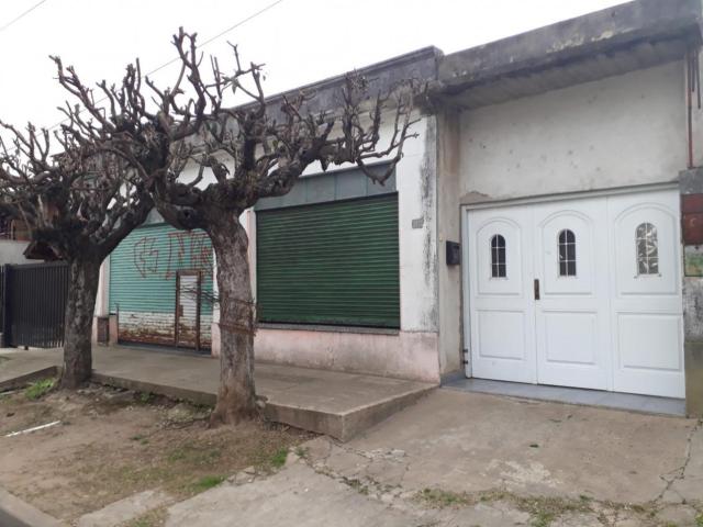 CASA AMERICANA CON LOCAL EN ITUZAINGO en Inmomap
