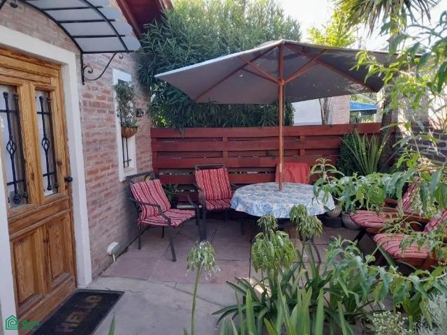 Casa Amoblada con Pileta Alquiler Anual Benavídez
