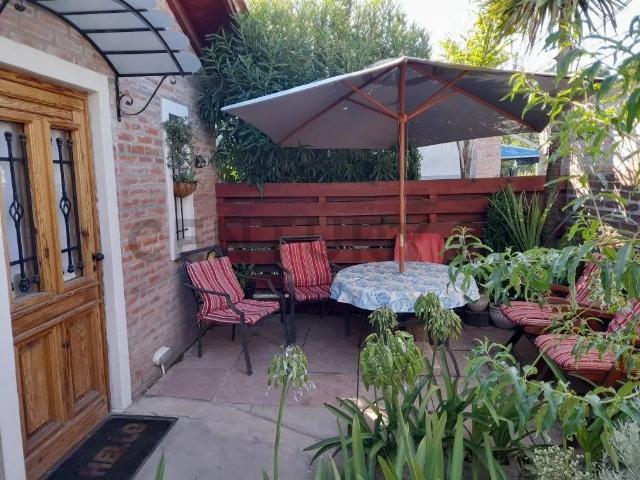 Casa Amoblada con Pileta Alquiler Anual Benavídez