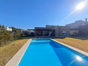 Casa amoblada de 4 ambientes con pileta en Santa Ines Canning Esteban Echeverria