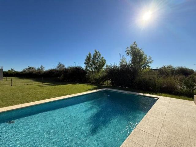Casa amoblada en alquiler