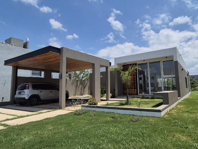 Casa Amoblada en Las Cañitas Barrio Privado Amplia, luminosa y a estrenar