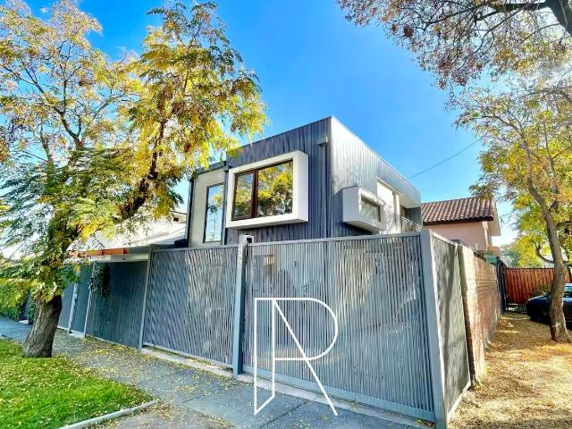 Casa amoblada 2 dormitorios + 2 baños + sala de estar con sofa cama todos los gastos incluidos en el valor del arriendo