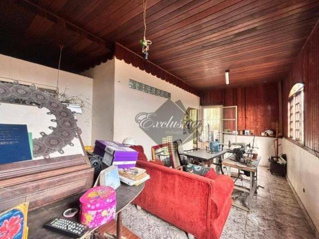 Casa ampla na Zona Sul, com várias moradias independentes e excelente estrutura todas as casas vão