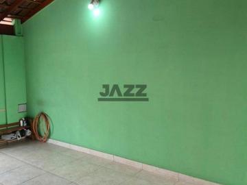 Casa Ampla no Bairro Vista Verde com 4 Dormitórios e Quintal com piscina