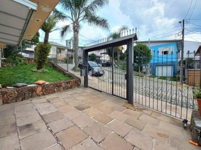 CASA AMPLA NO BAIRRO NOVA VICENZA EM FARROUPILHA