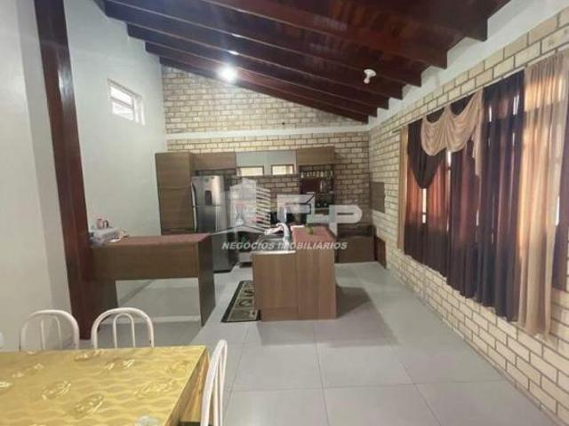 CASA AMPLA NO CENTRO DE BOM PRINCÍPIO