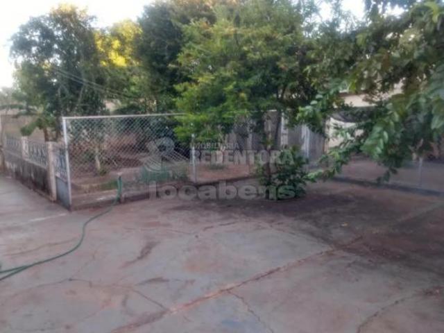 Casa ampla no Jardim Maracanã