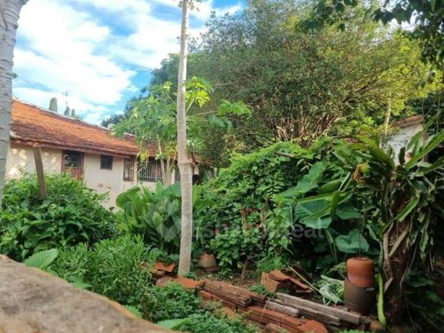Casa ampla à venda no centro de Macatuba