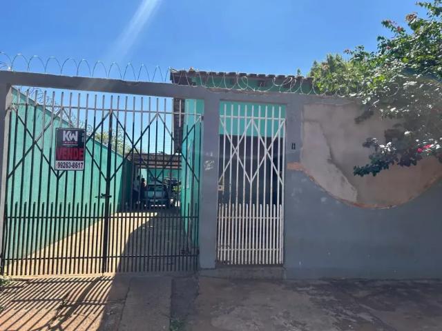Casa ampla a venda no jd batistao