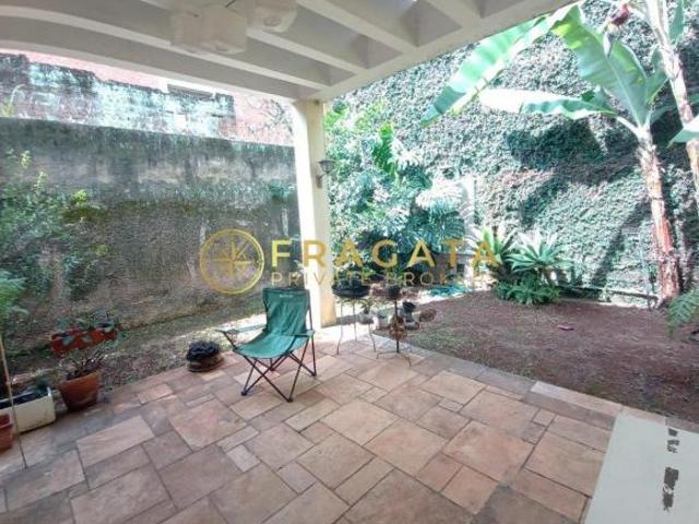Casa ampla com 4 dormitórios sendo 1 suíte e 5 vagas Sumaré/SP