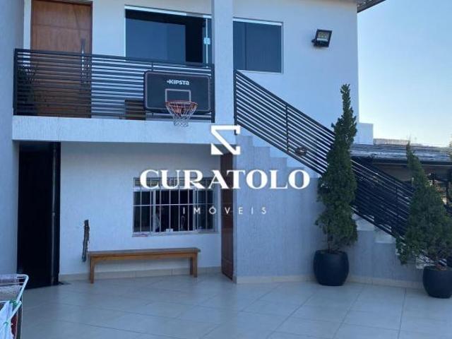 Casa ampla com 7 dormitórios, área gourmet, excelente quintal e 2 vagas Vila Itaberaba