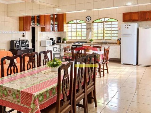 Casa ampla com 7 quartos em terreno de 450 m² ? Rua Toledo Malta, Vila Ede R$ 1