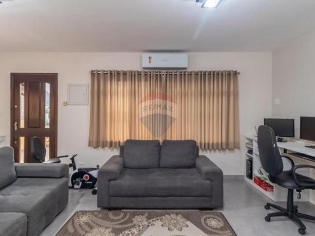 Casa Ampla com 251m² de Terreno com Jardim, Varanda e Churrasqueira em Pirituba