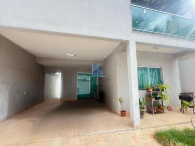 Casa ampla com 260 m² construídos, área gourmet e 3 quartos no Sapucaias III ? Contagem