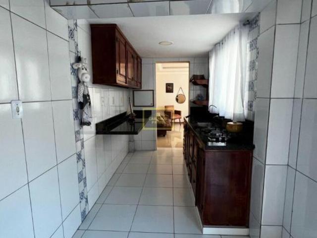 Casa ampla com piscina à venda no Jardim Califórnia Caraguatatuba/SP