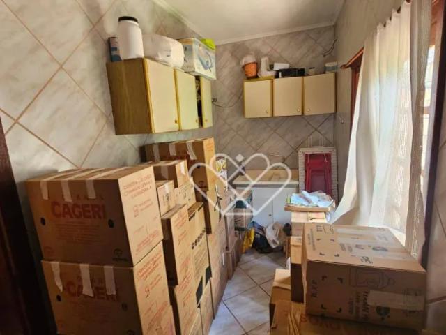 Casa Ampla de Dois Andares com Quintal no Bairro Dom Feliciano em Gravataí