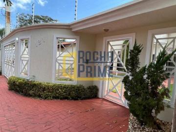 Casa ampla e sofisticada, perfeita para viver momentos inesqueciveis
